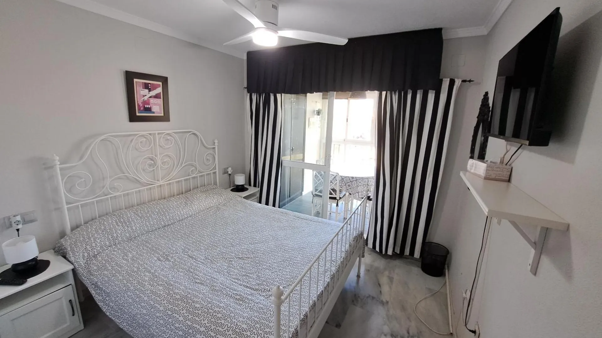 Apartamento En La Playa Benalmádena İspanya